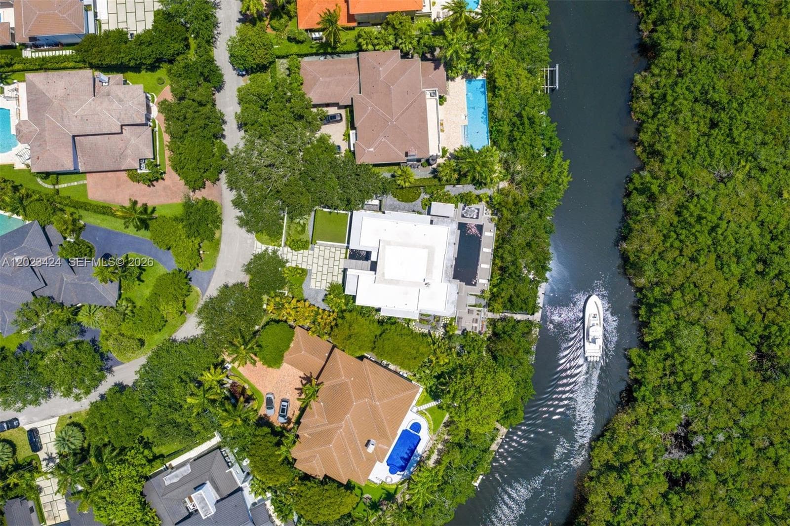 132 Paloma Dr 2