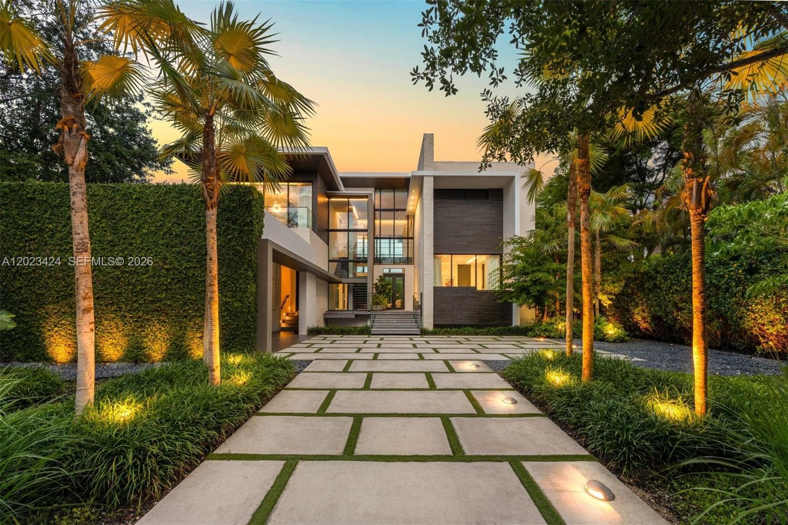 132 Paloma Dr 1