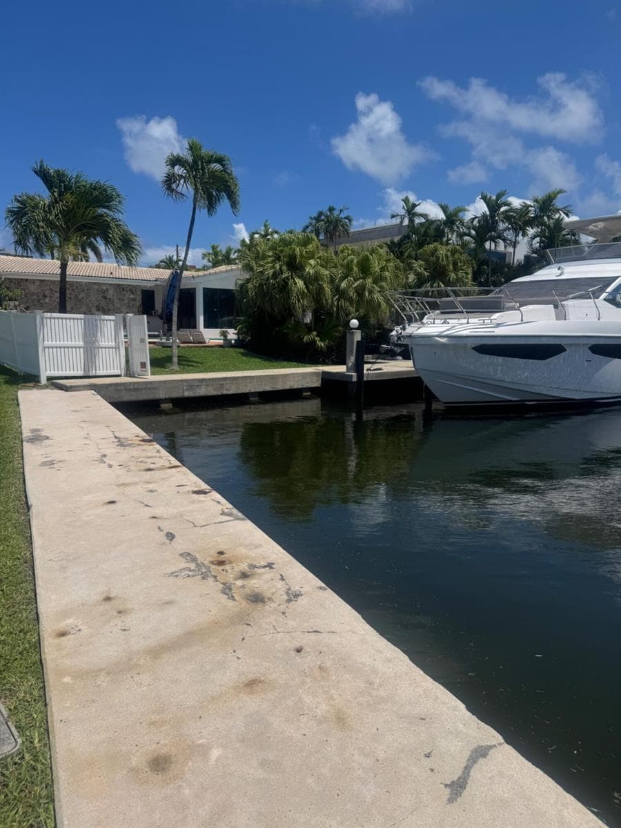 600 Hibiscus Drive 4