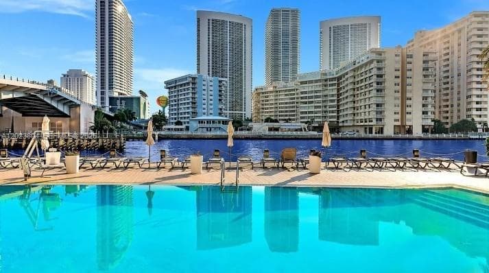 2602 E Hallandale Beach Blvd R309 photo 1