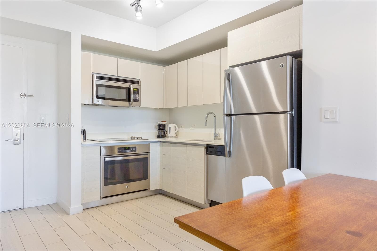 2602 E Hallandale Beach Blvd R309 photo 14