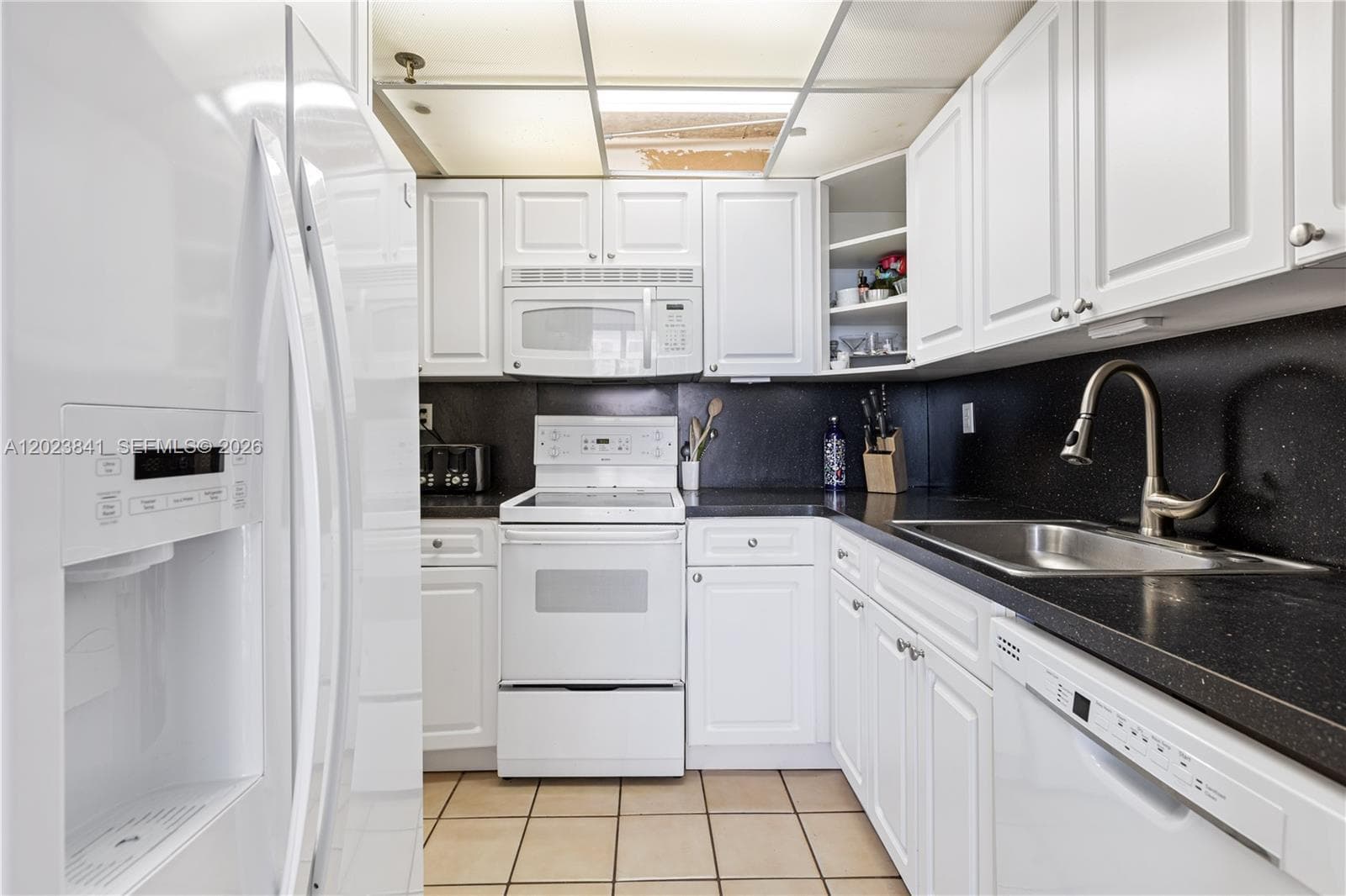 2457 Collins Ave 1602 photo 13