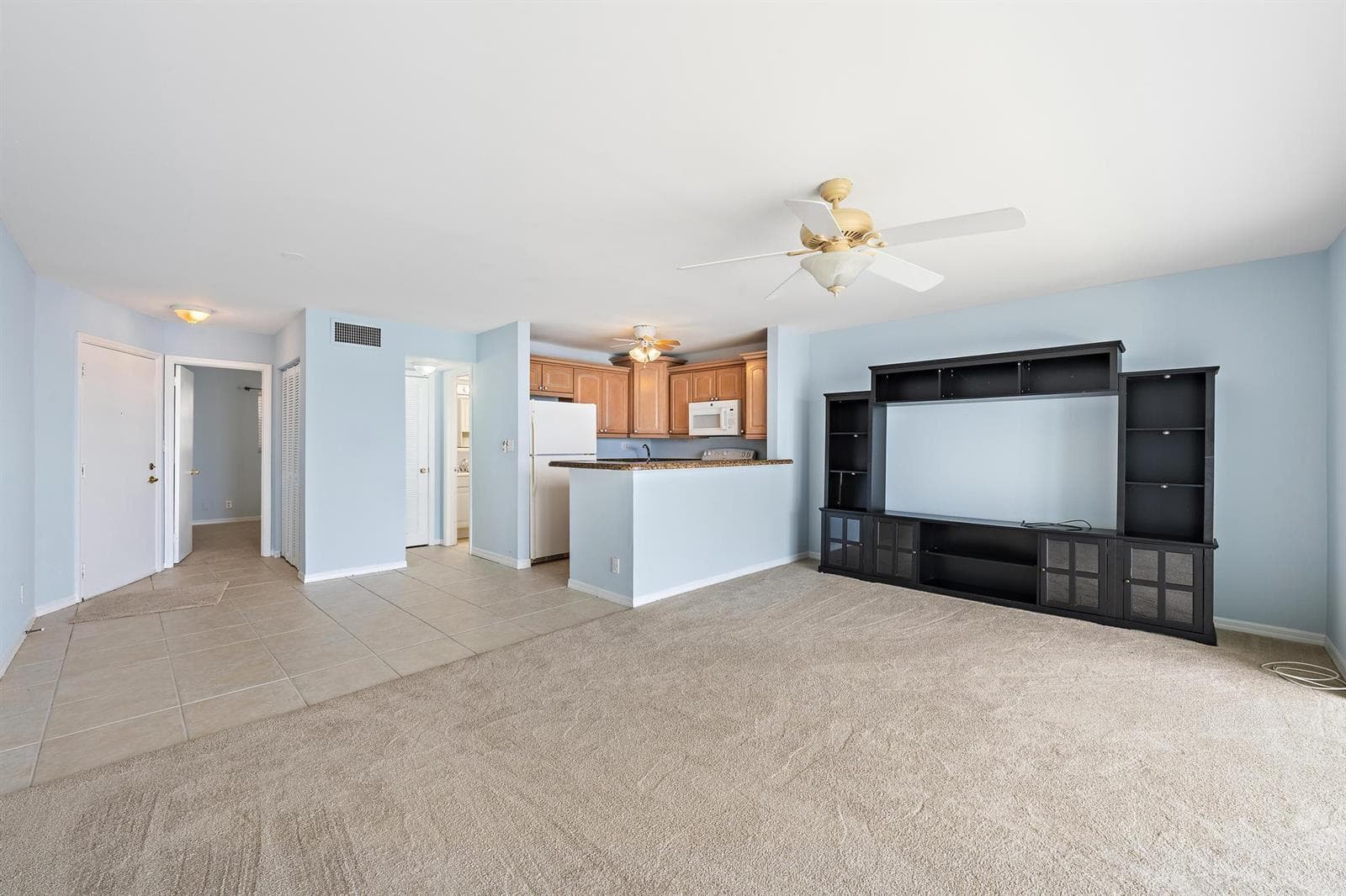400 Wilma Circle 206 photo 6
