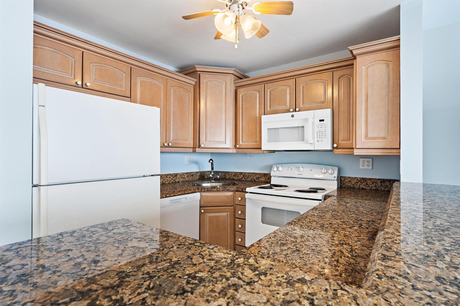 400 Wilma Circle 206 photo 8
