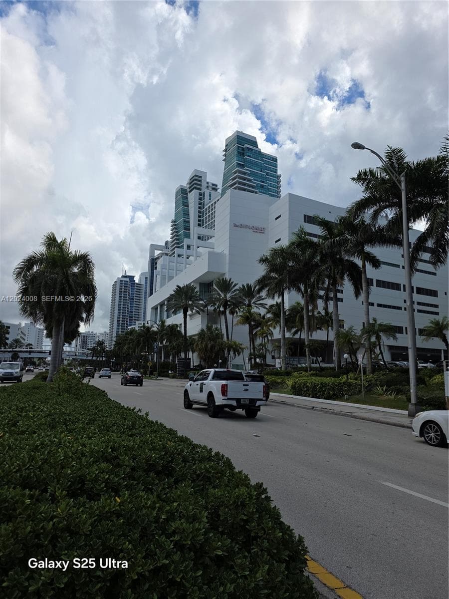 3725 S Ocean Dr 617 photo 7
