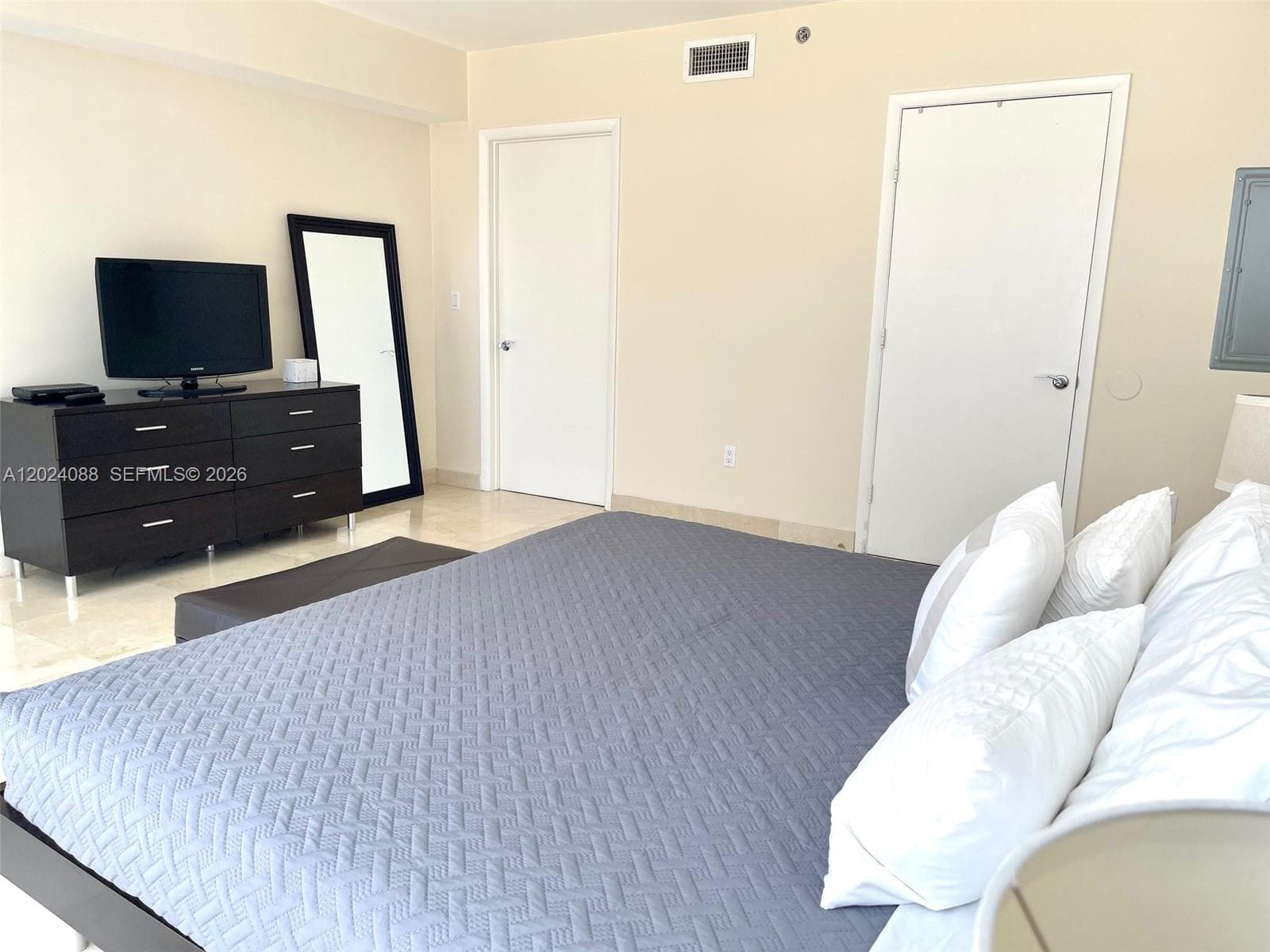 1830 S Ocean Dr 3407 photo 19