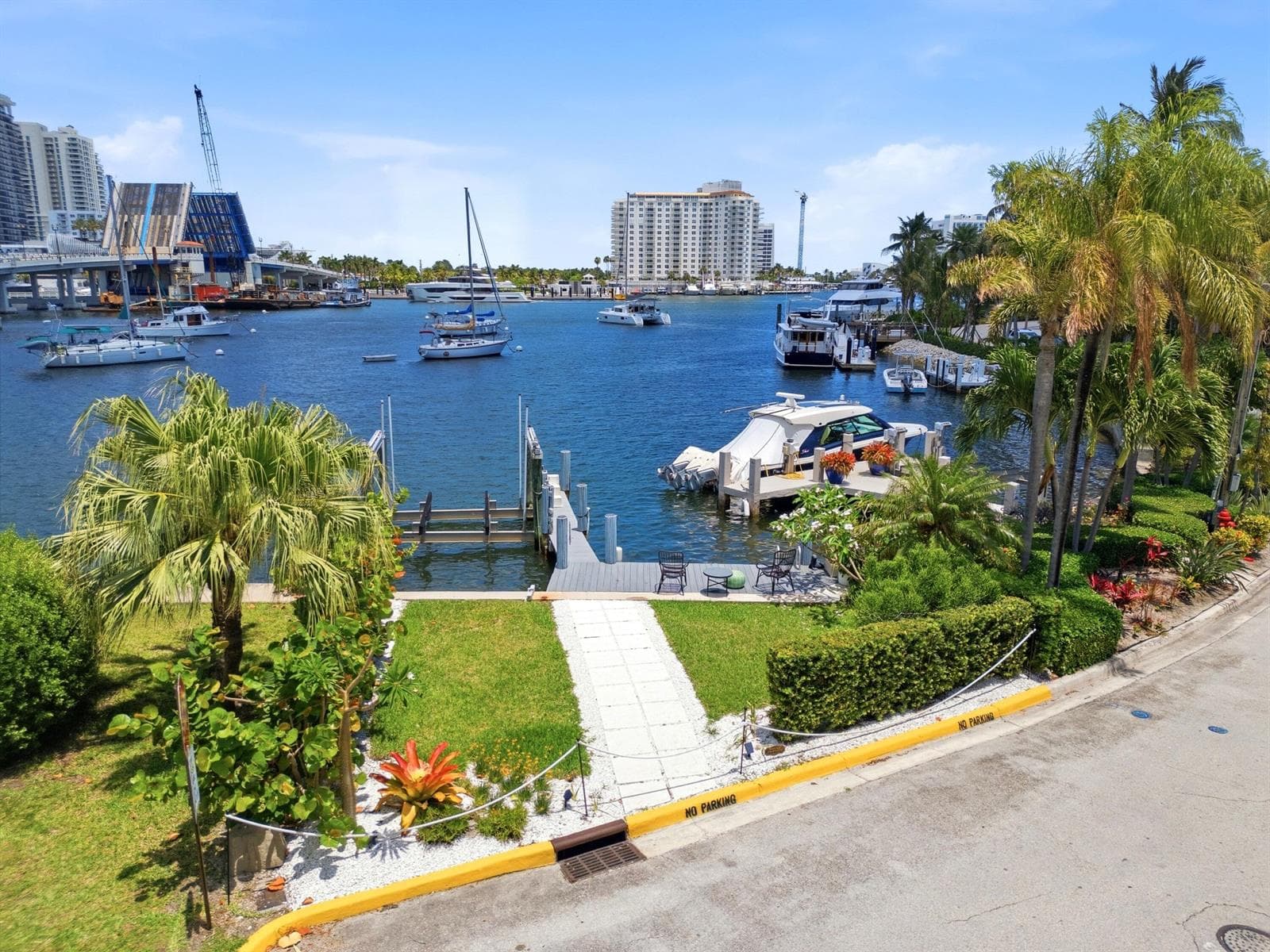 325 Poinciana Drive 2