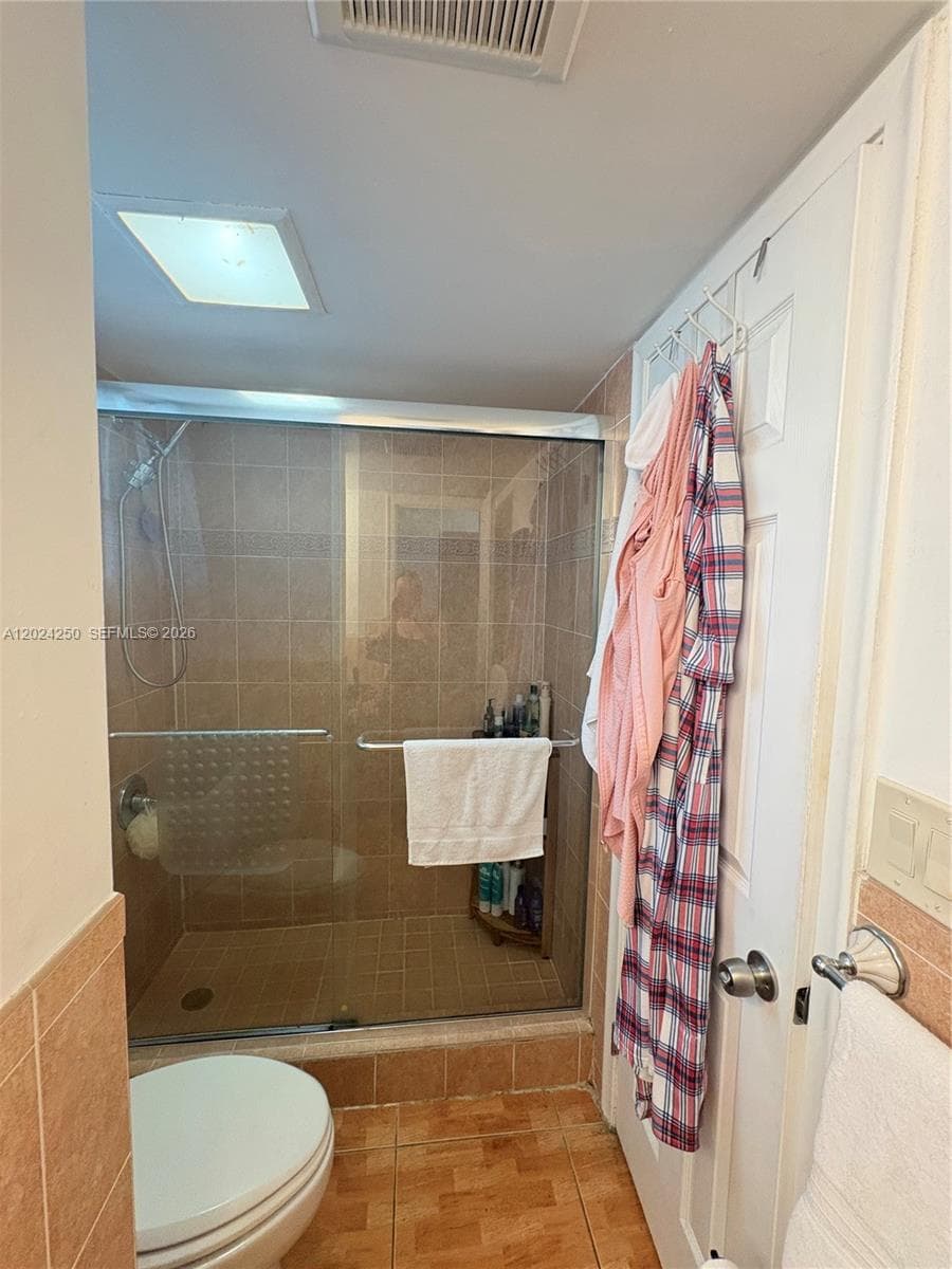 3551 NE 169th St 104 photo 22