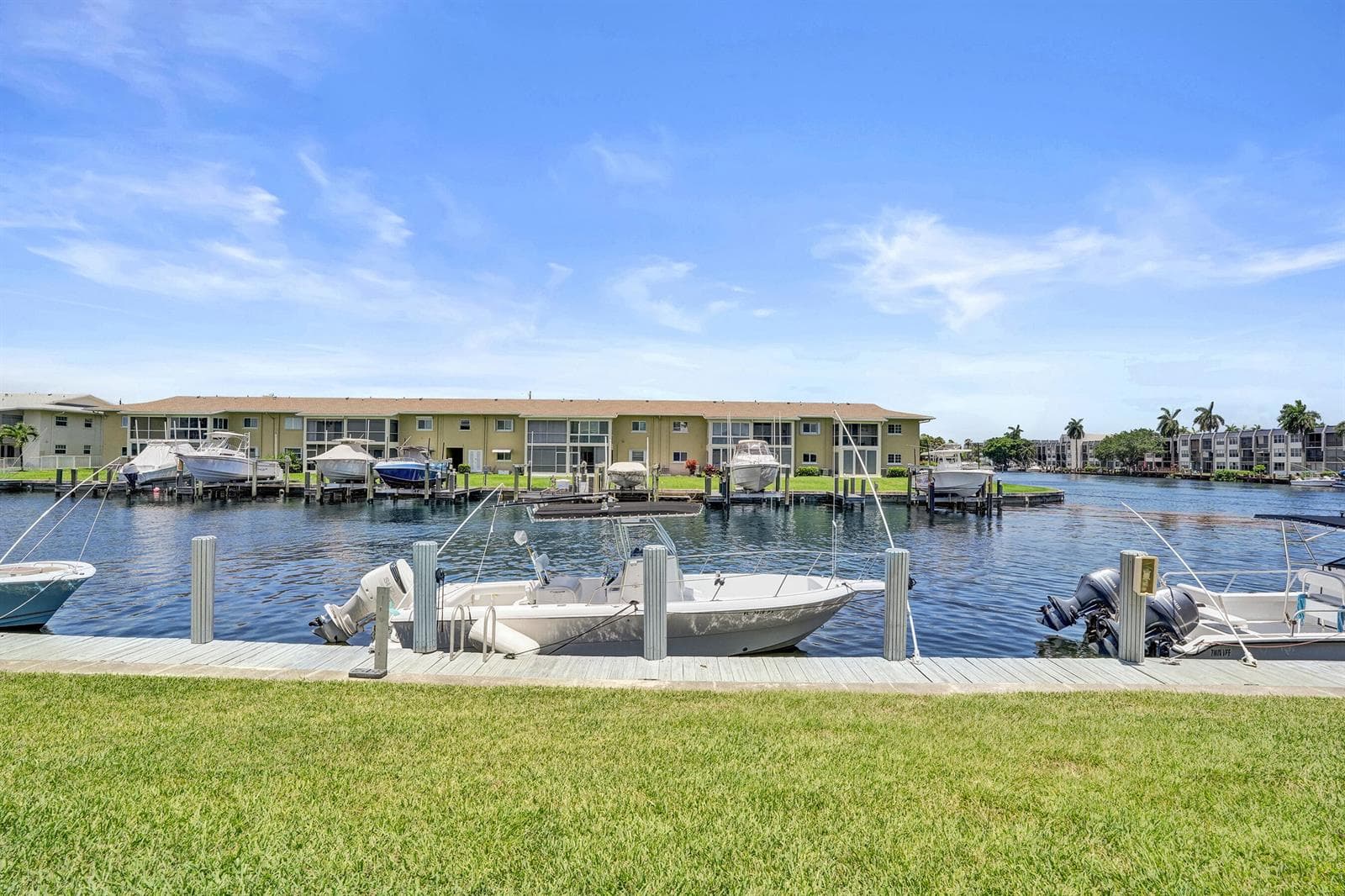 930 SE 9th Avenue #11 4