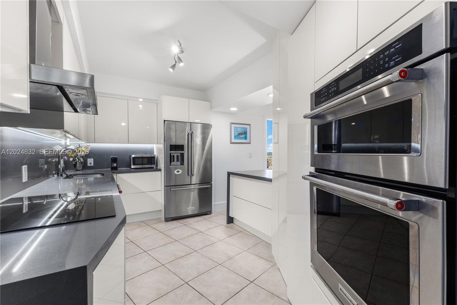 20281 E Country Club Dr 510 photo 6