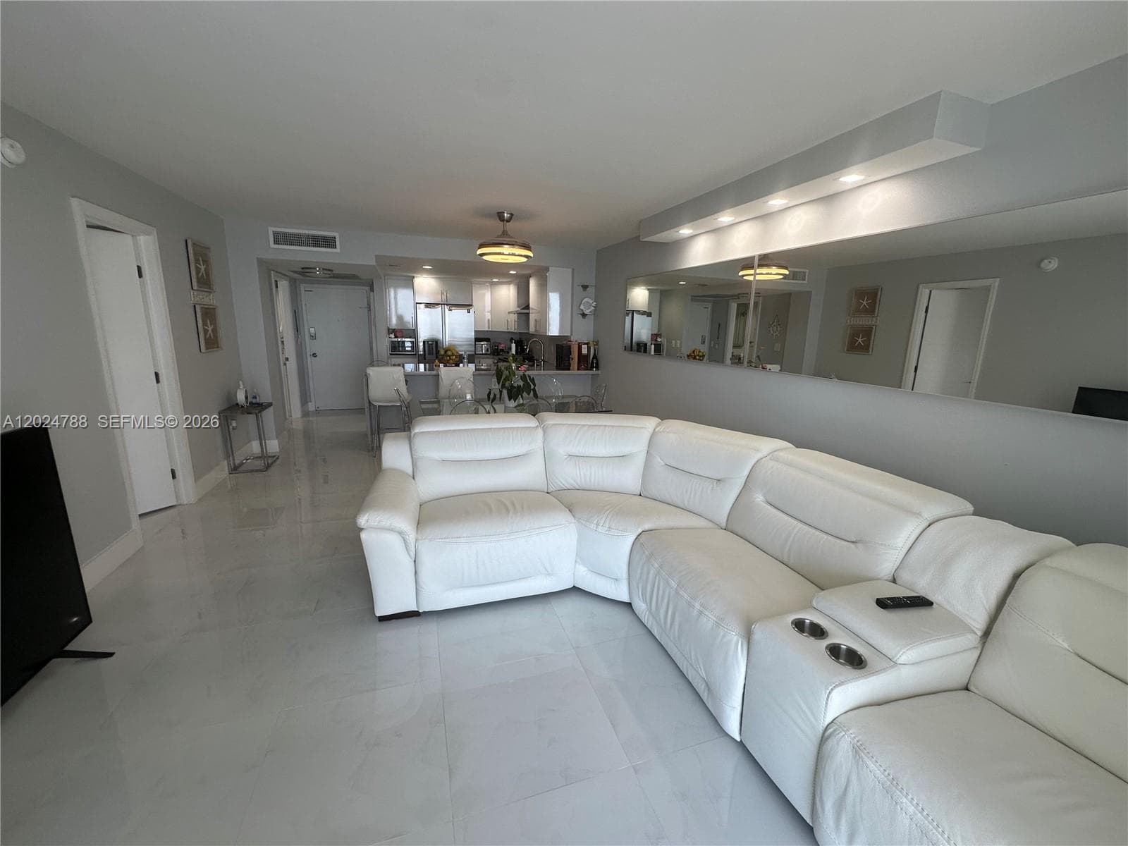 2030 S Ocean Dr 916 photo 7