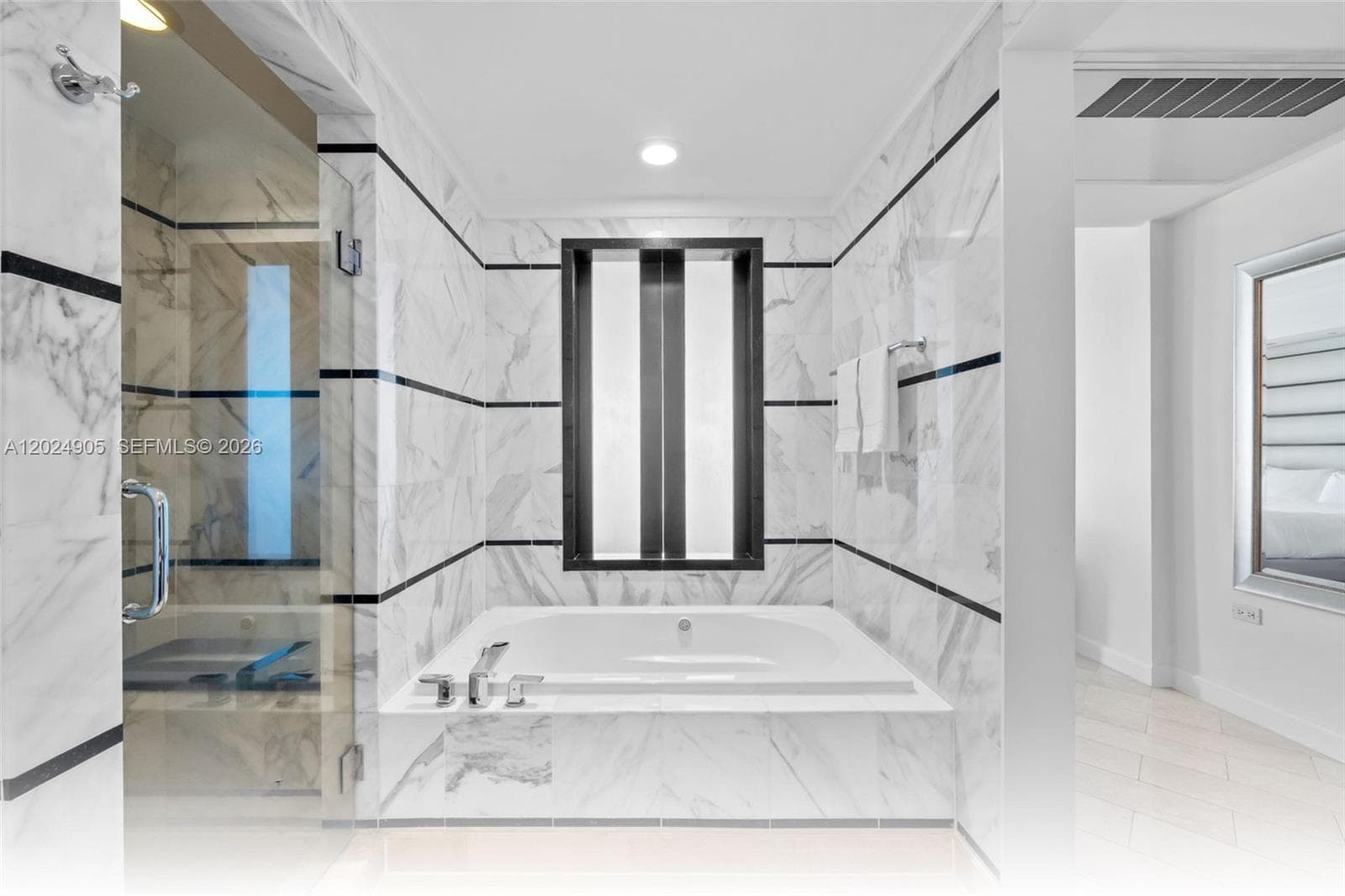 4391 Collins Ave 1001 photo 13