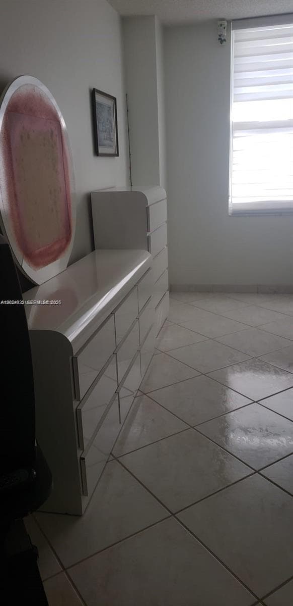 3725 S Ocean Dr 1208 photo 4