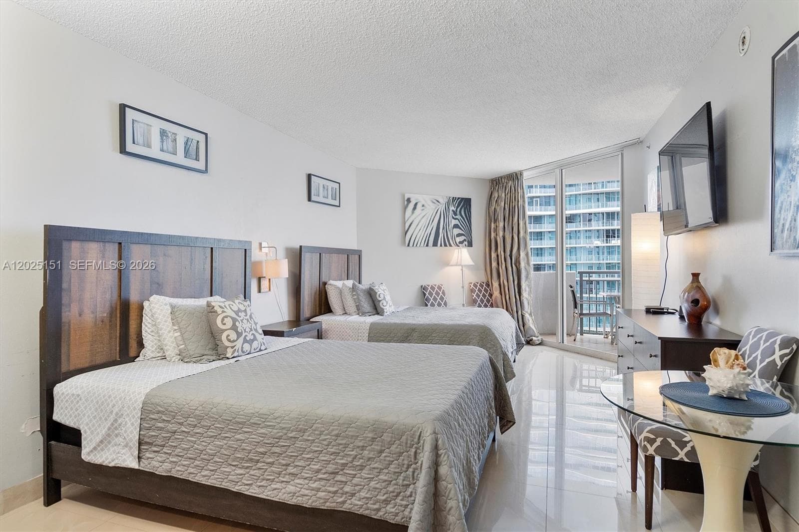 17375 Collins Ave 1507 photo 3