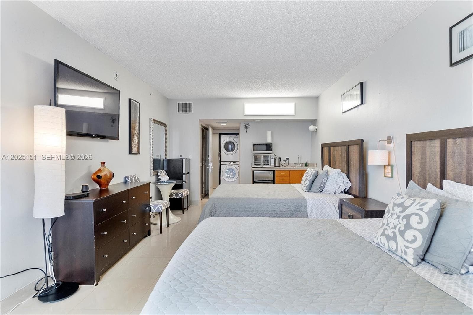 17375 Collins Ave 1507 photo 4