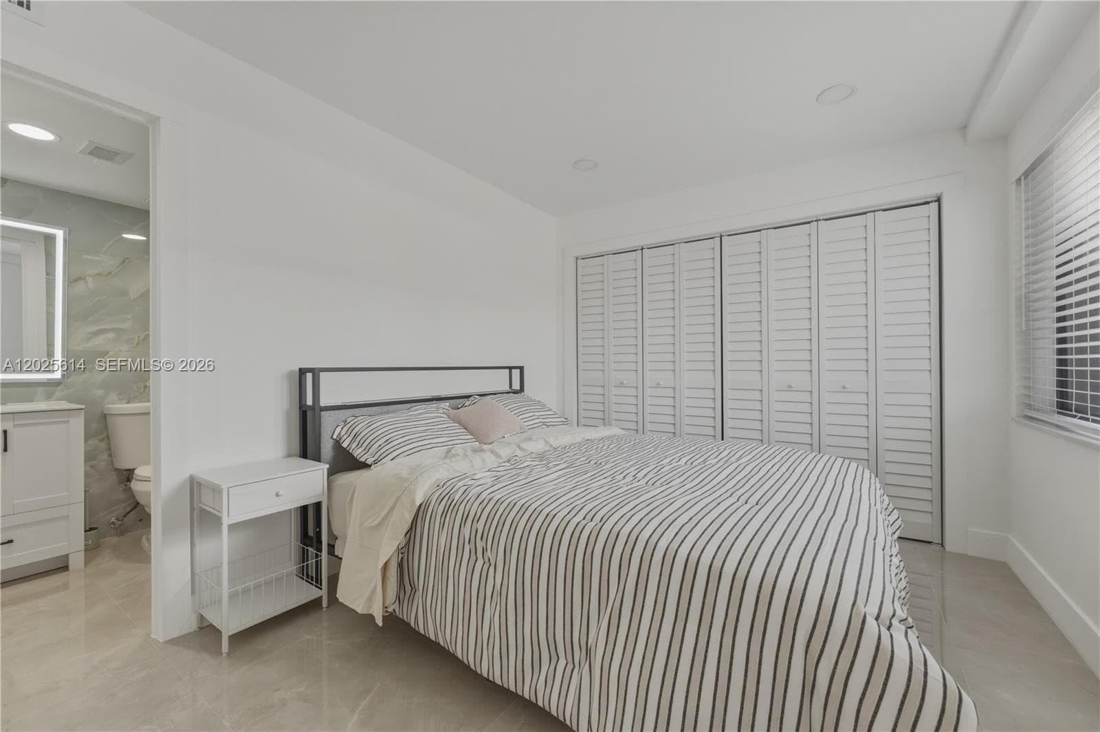 3702 NE 171st St 17 photo 13