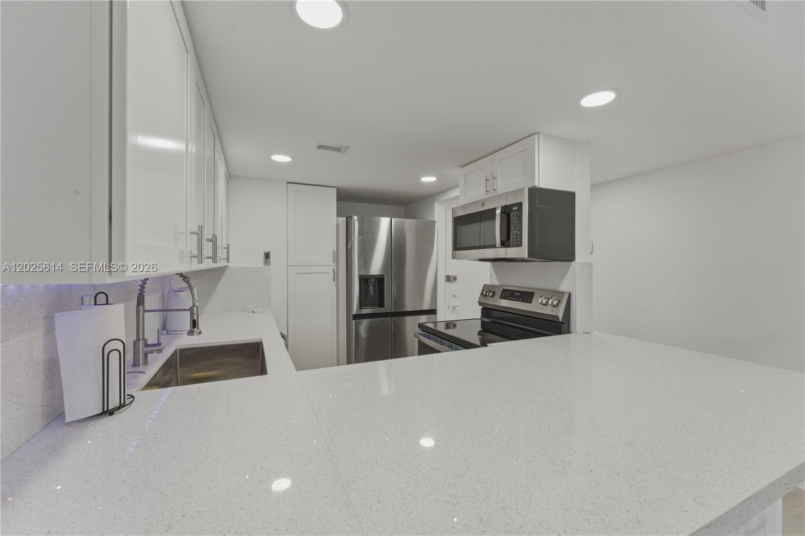 3702 NE 171st St 17 photo 4