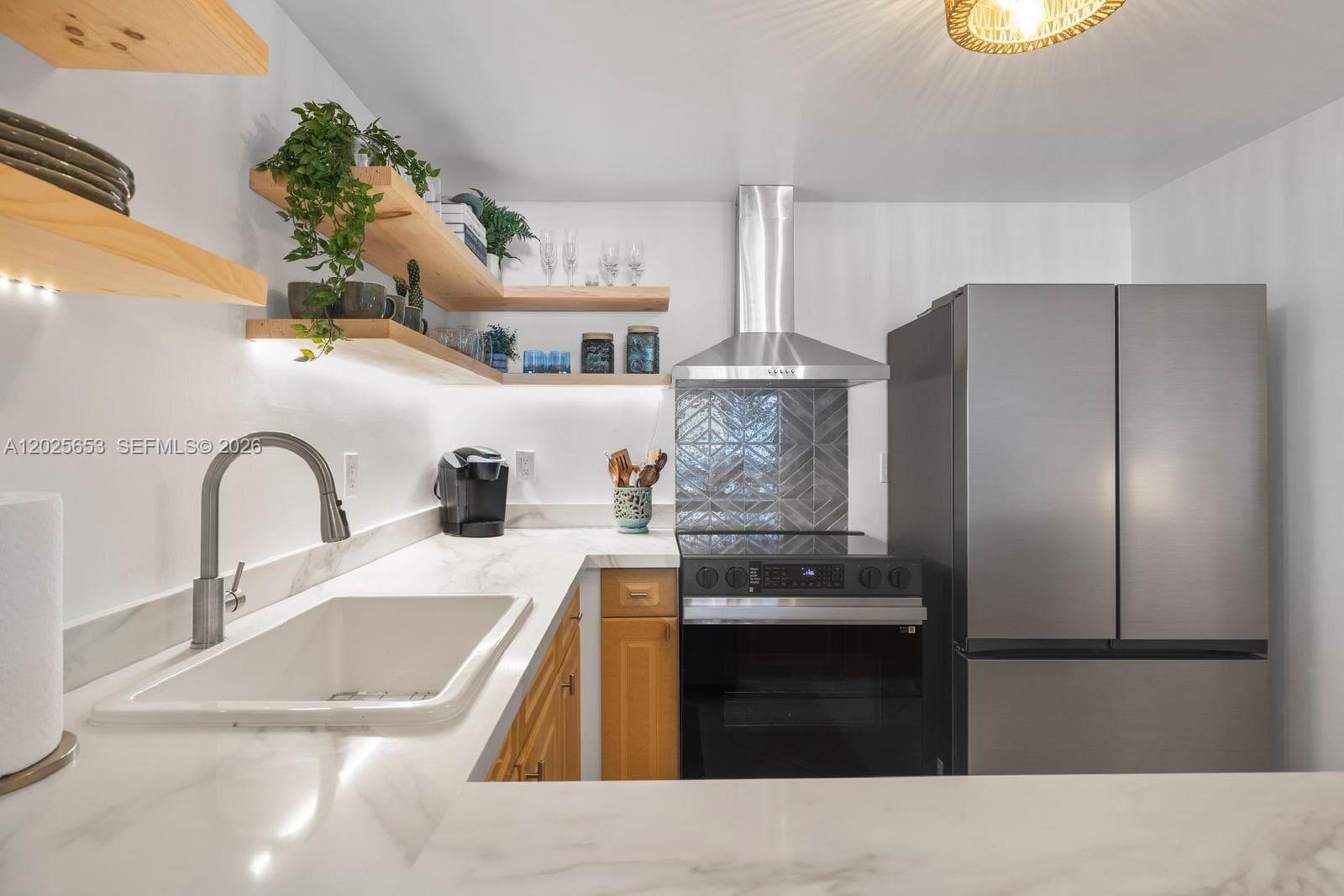 2301 Collins Ave 519 photo 13