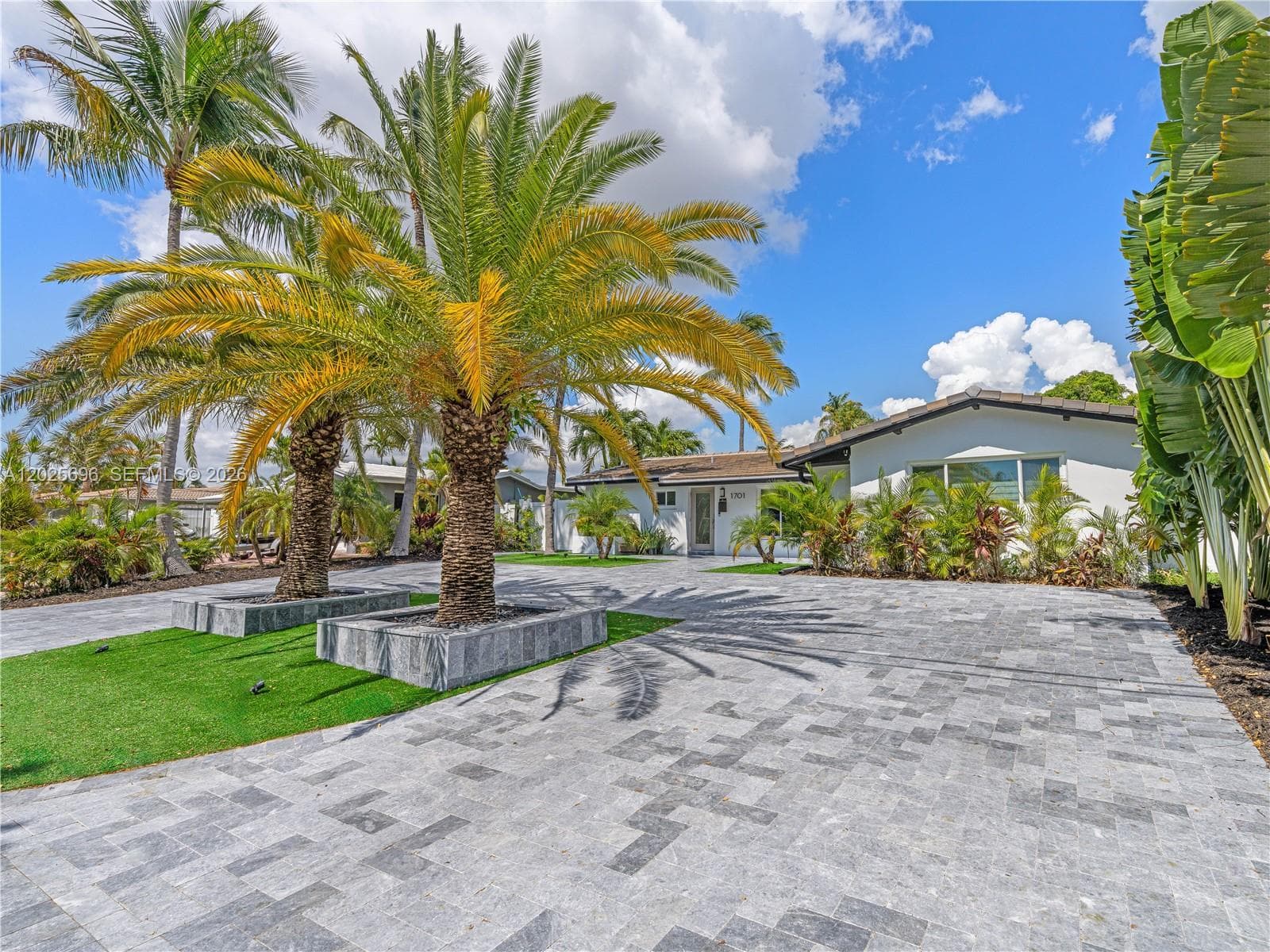1701 SW 3rd Ave 2