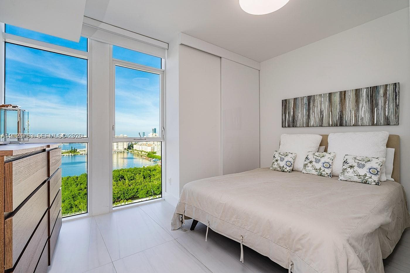 400 Sunny Isles Blvd 1804 photo 22