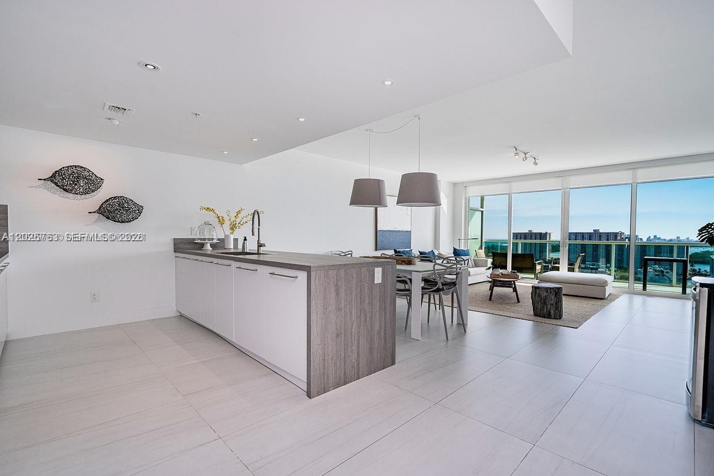 400 Sunny Isles Blvd 1804 photo 9