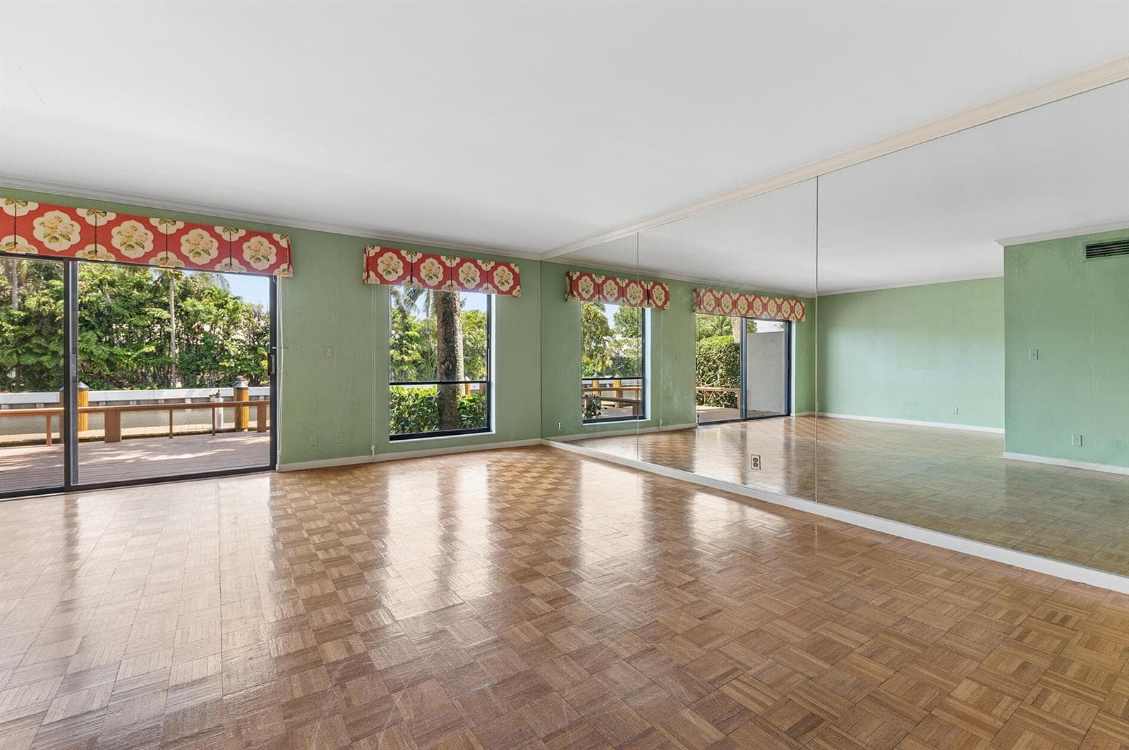 800 Andrews Avenue #4 3