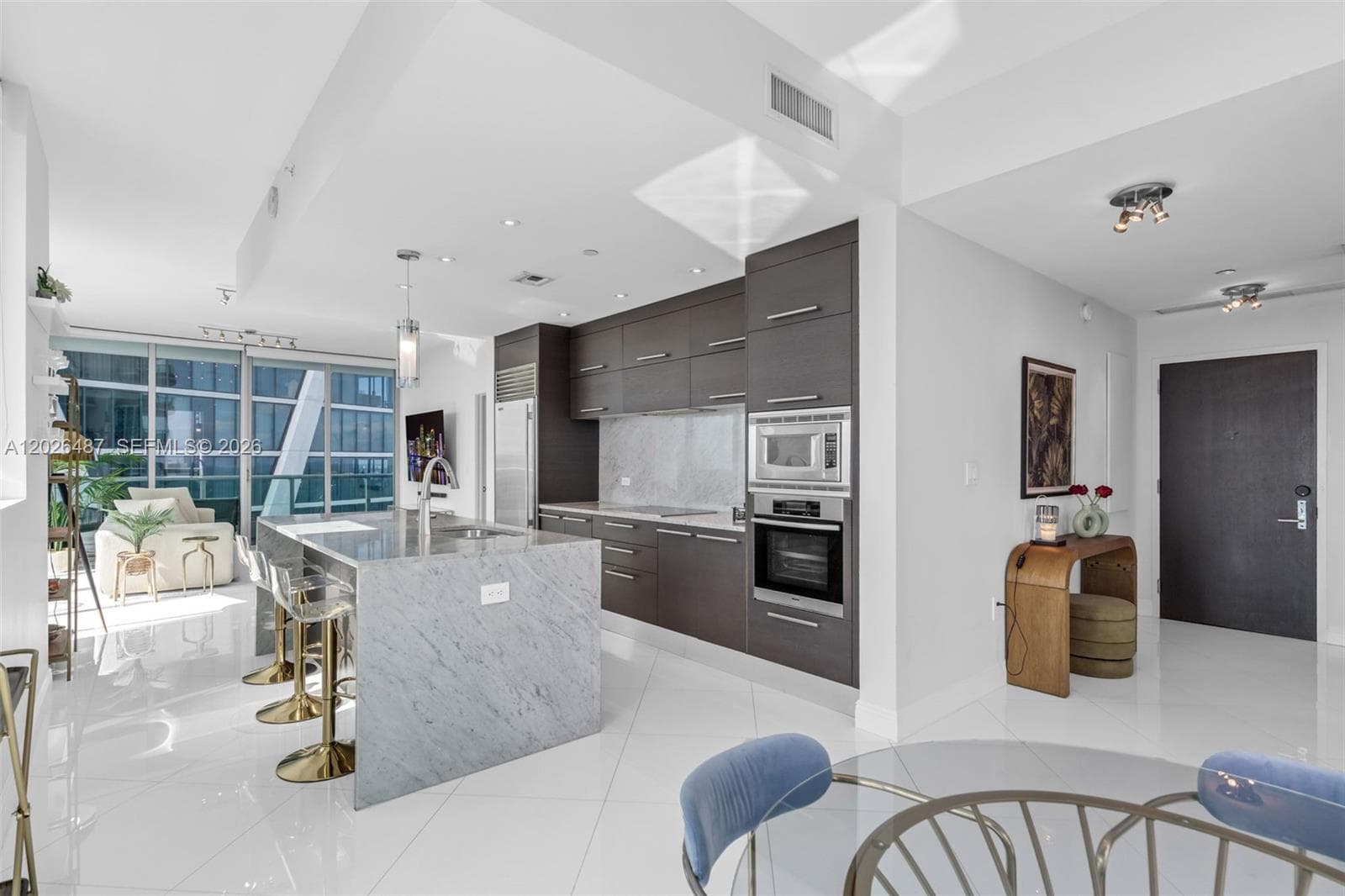 900 Biscayne Blvd 4412 photo 5