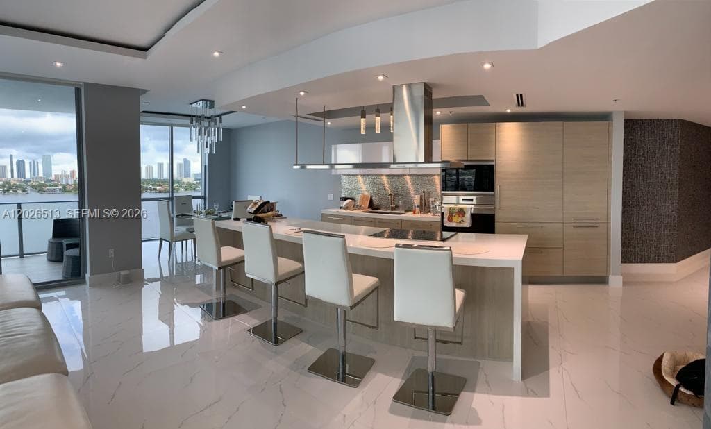 17111 Biscayne Blvd 1109 photo 6