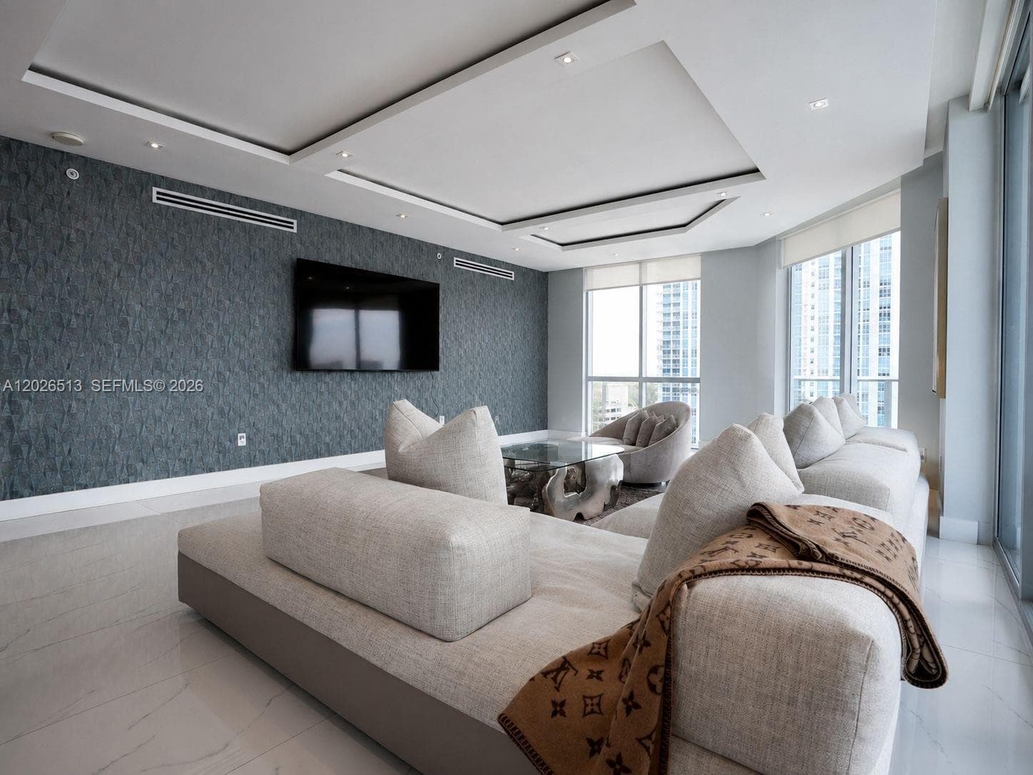17111 Biscayne Blvd 1109 photo 9