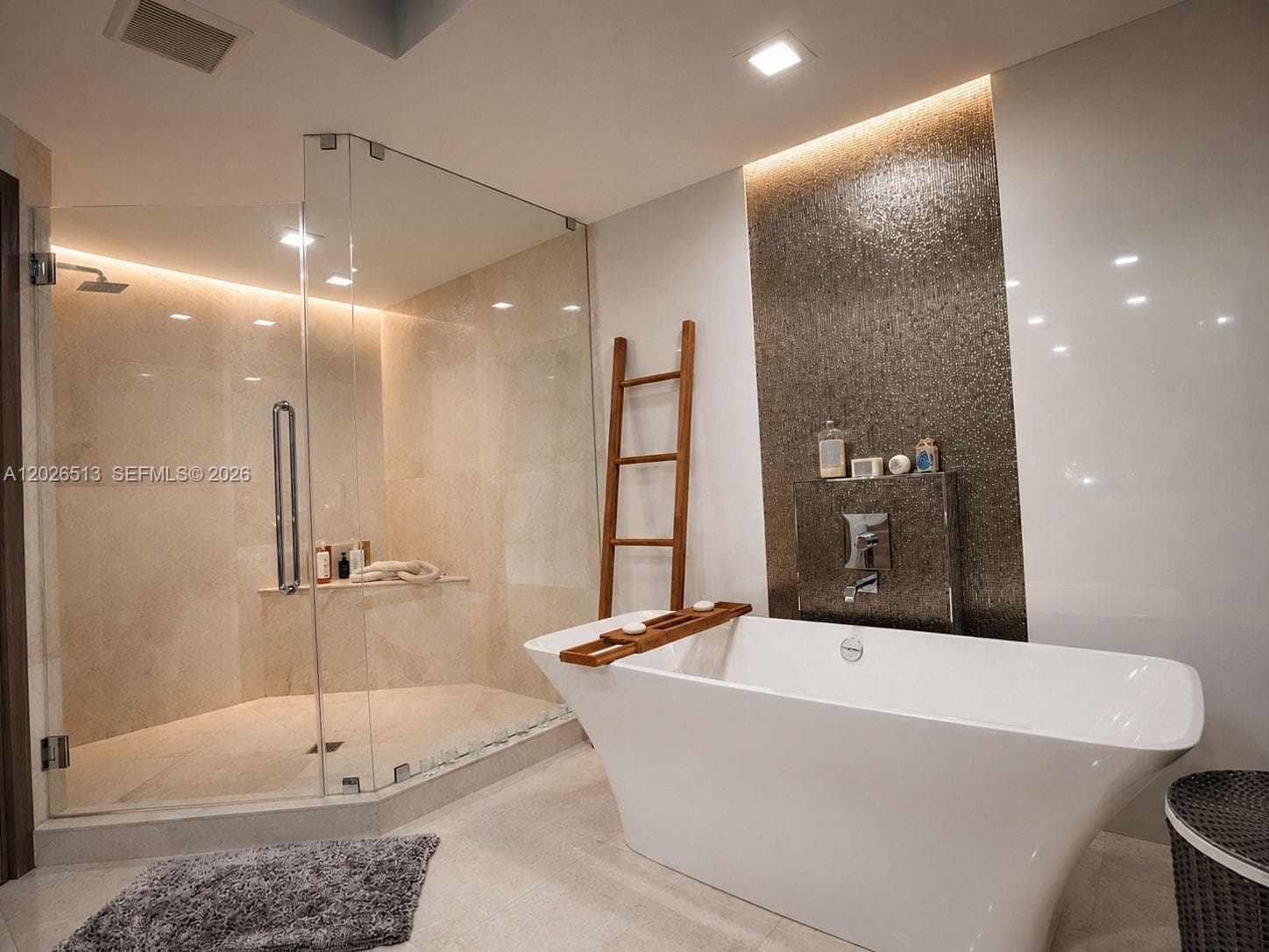 17111 Biscayne Blvd 1109 photo 14
