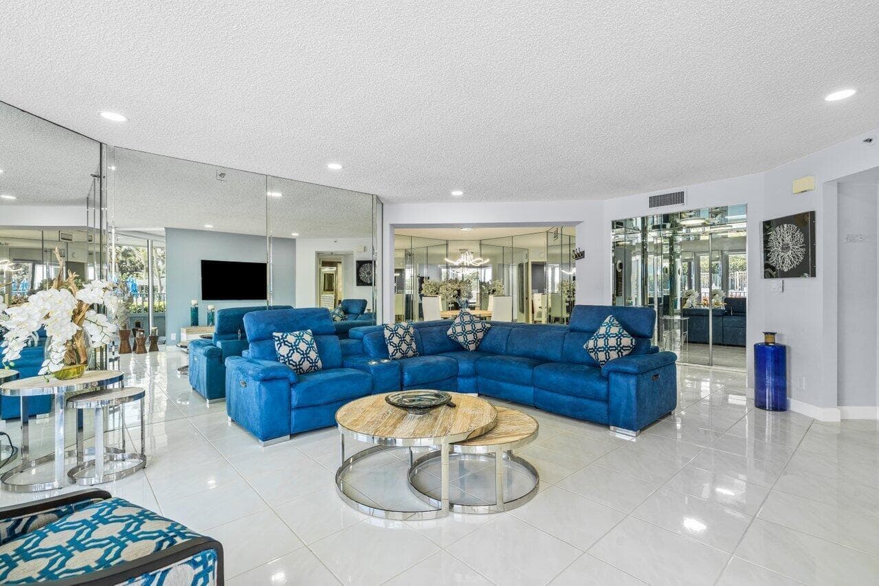 5200 N Ocean Drive 102 photo 9