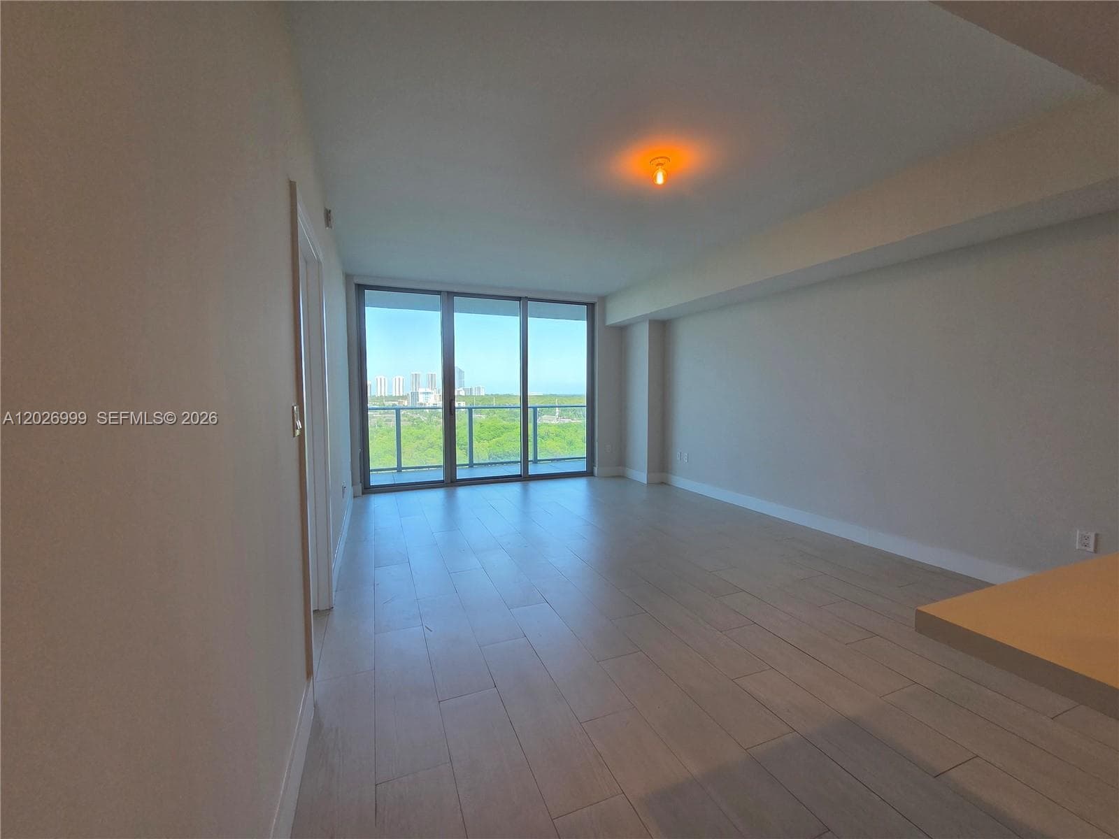 16385 Biscayne Blvd 1019 photo 14
