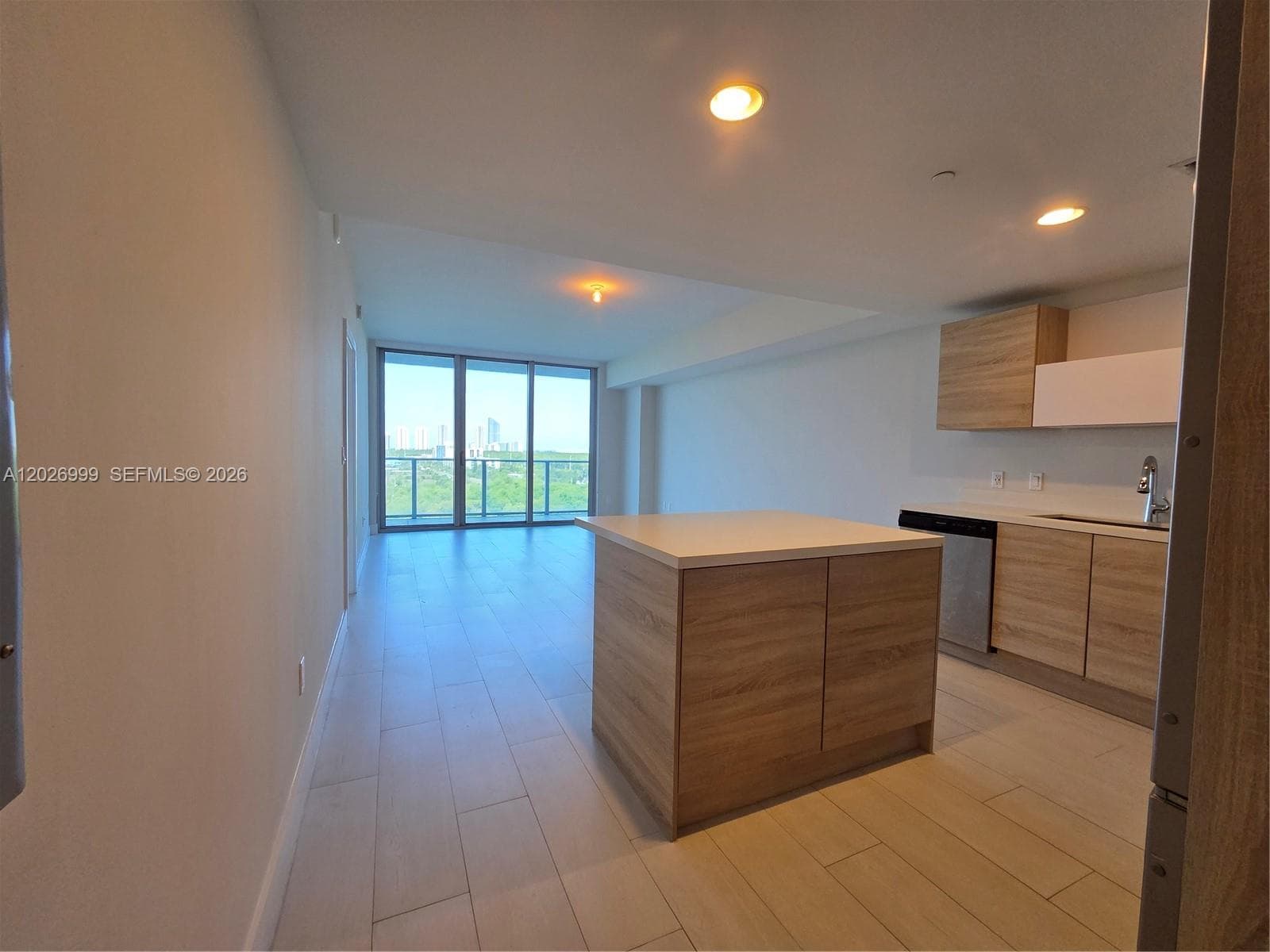 16385 Biscayne Blvd 1019 photo 19
