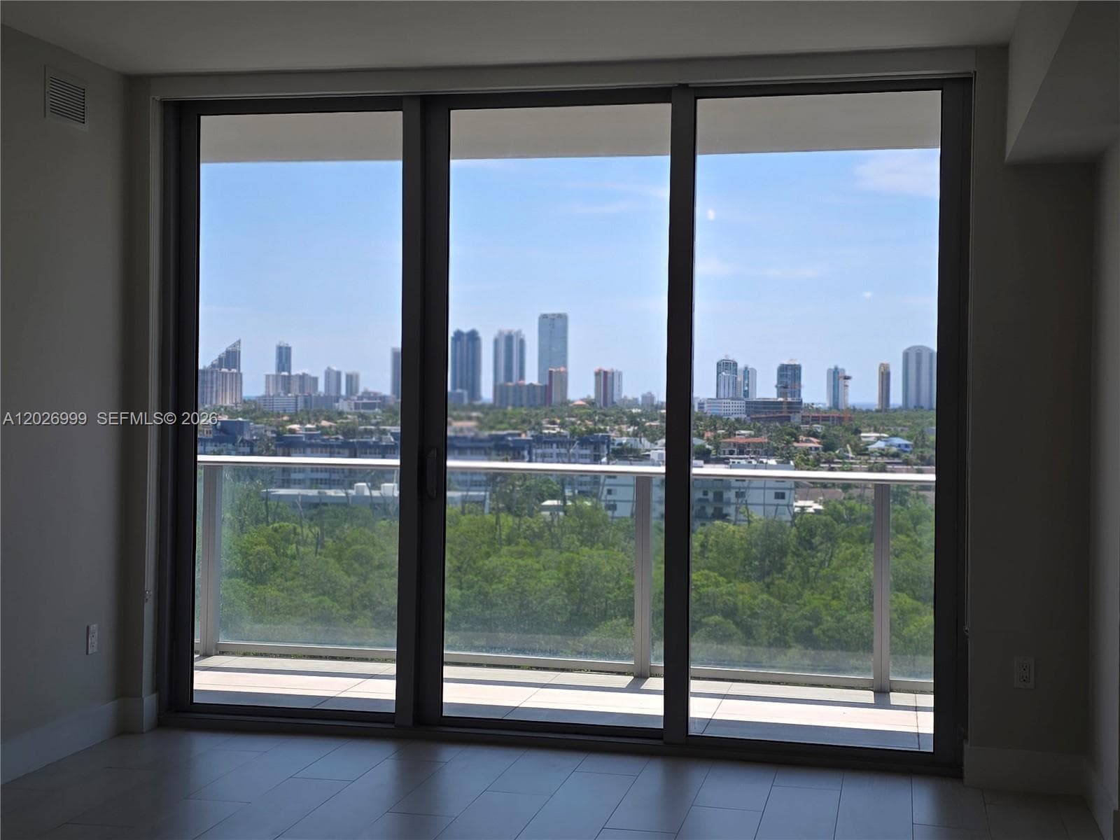 16385 Biscayne Blvd 1019 photo 8