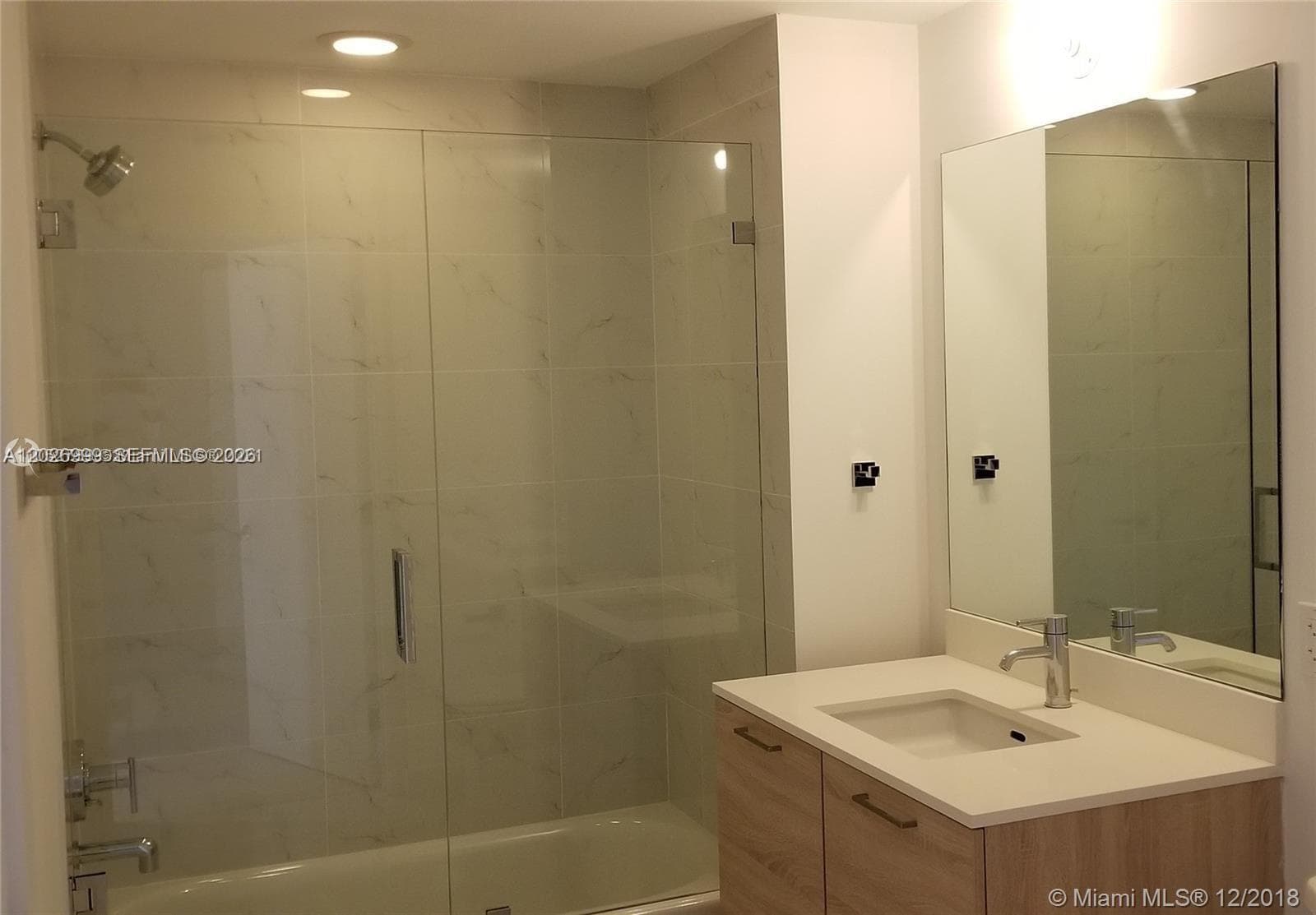 16385 Biscayne Blvd 1019 photo 25