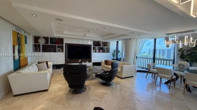 2000 Island Blvd 1404 photo 22