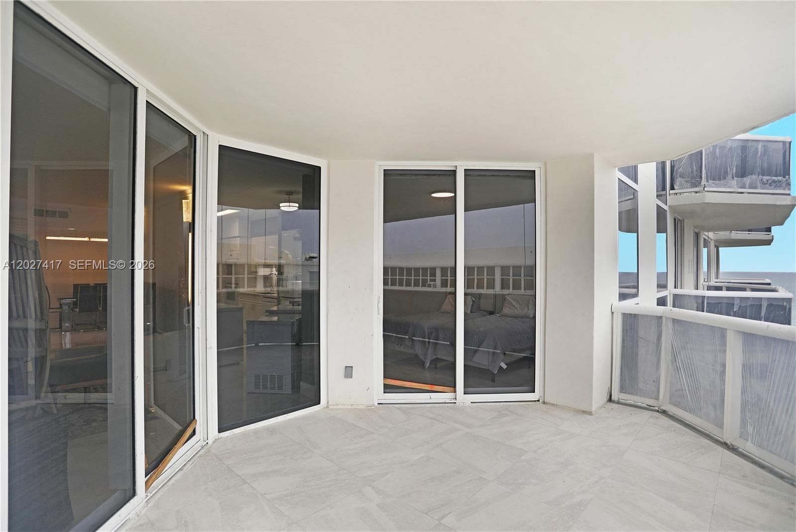 4775 COLLINS AV 1804 photo 9