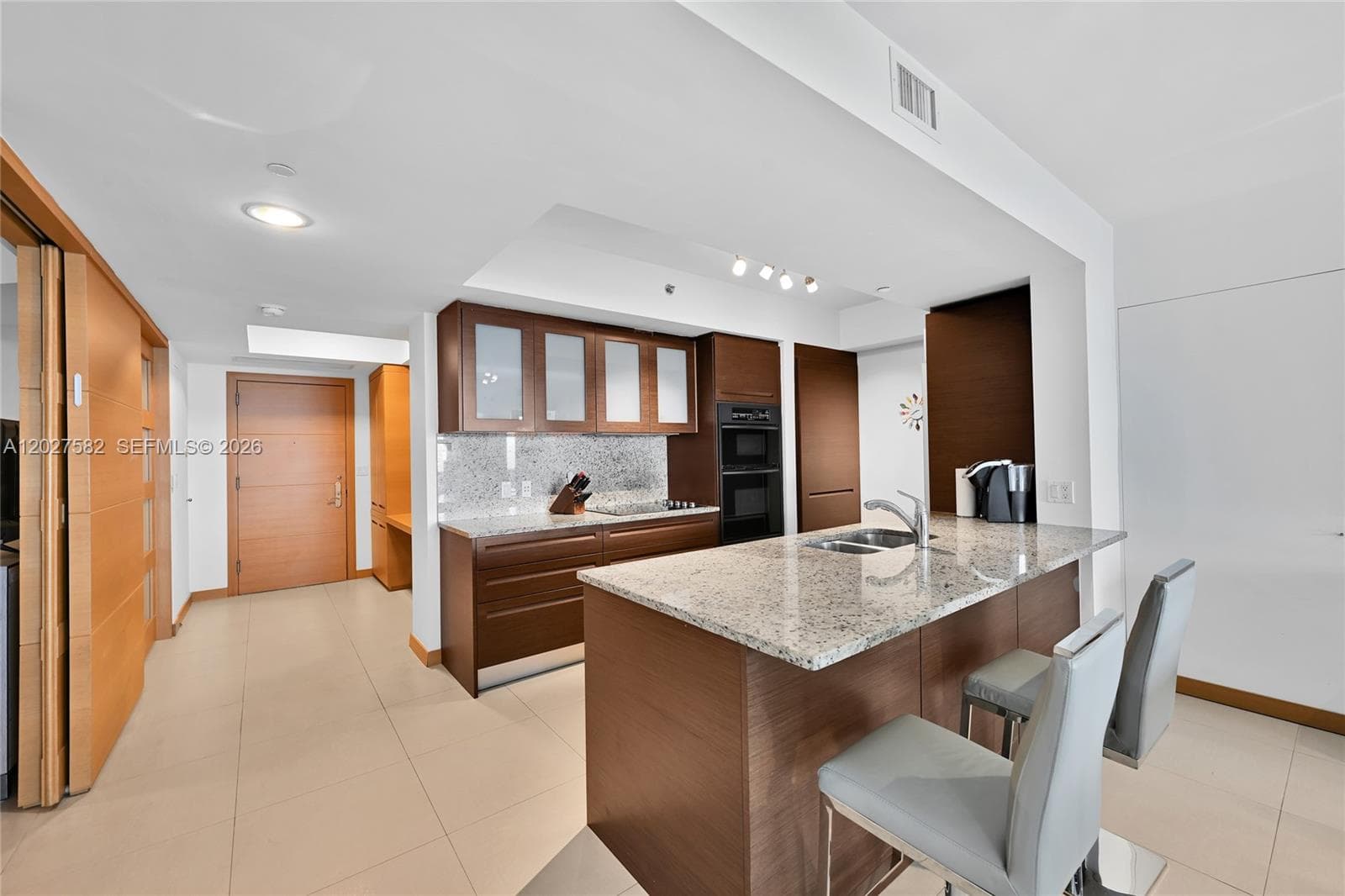 1830 S Ocean Dr 4404 photo 3