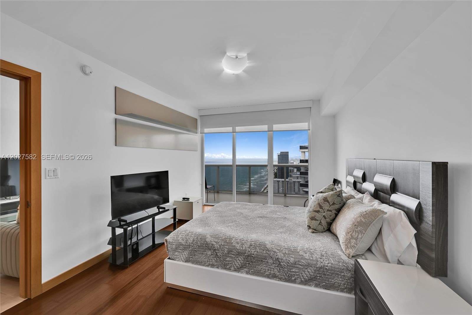 1830 S Ocean Dr 4404 photo 18