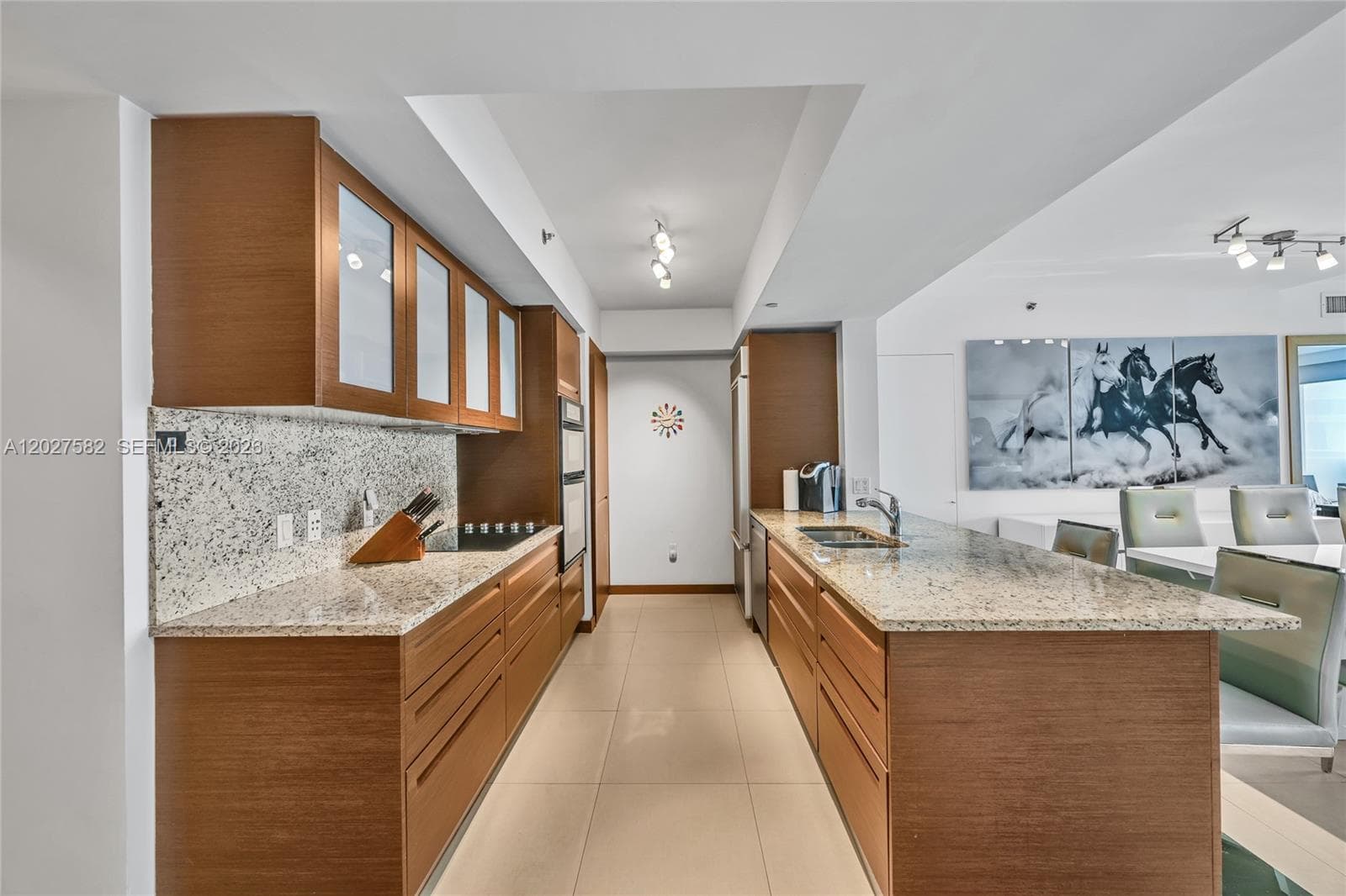 1830 S Ocean Dr 4404 photo 4