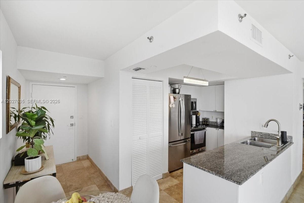 8911 Collins Ave 601 photo 13