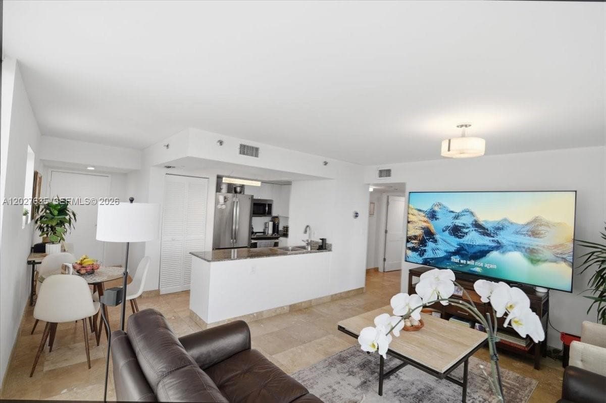8911 Collins Ave 601 photo 19