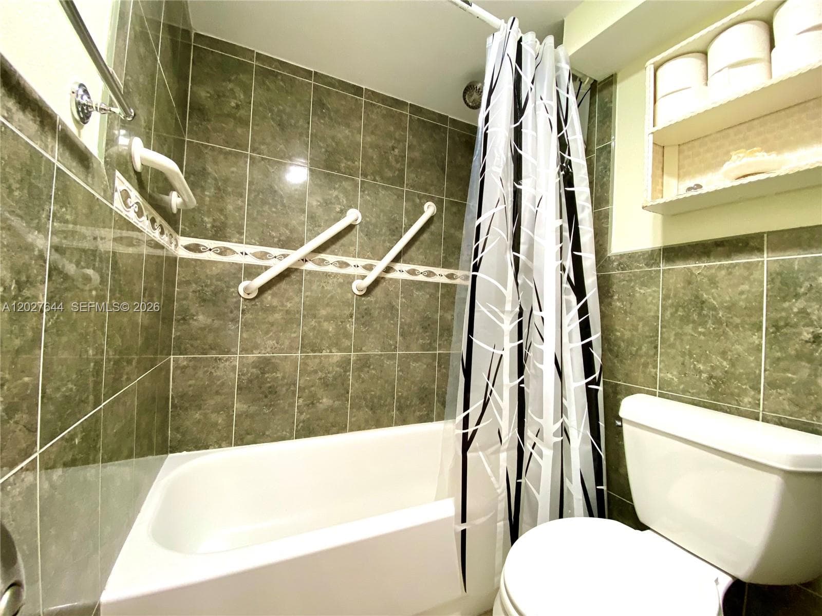 20505 E Country Club Dr 233 photo 20
