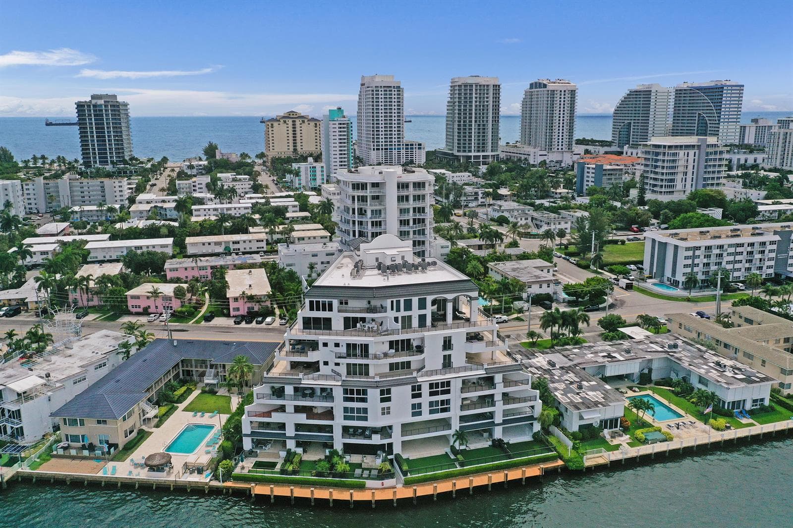 615 Bayshore Drive #402 1