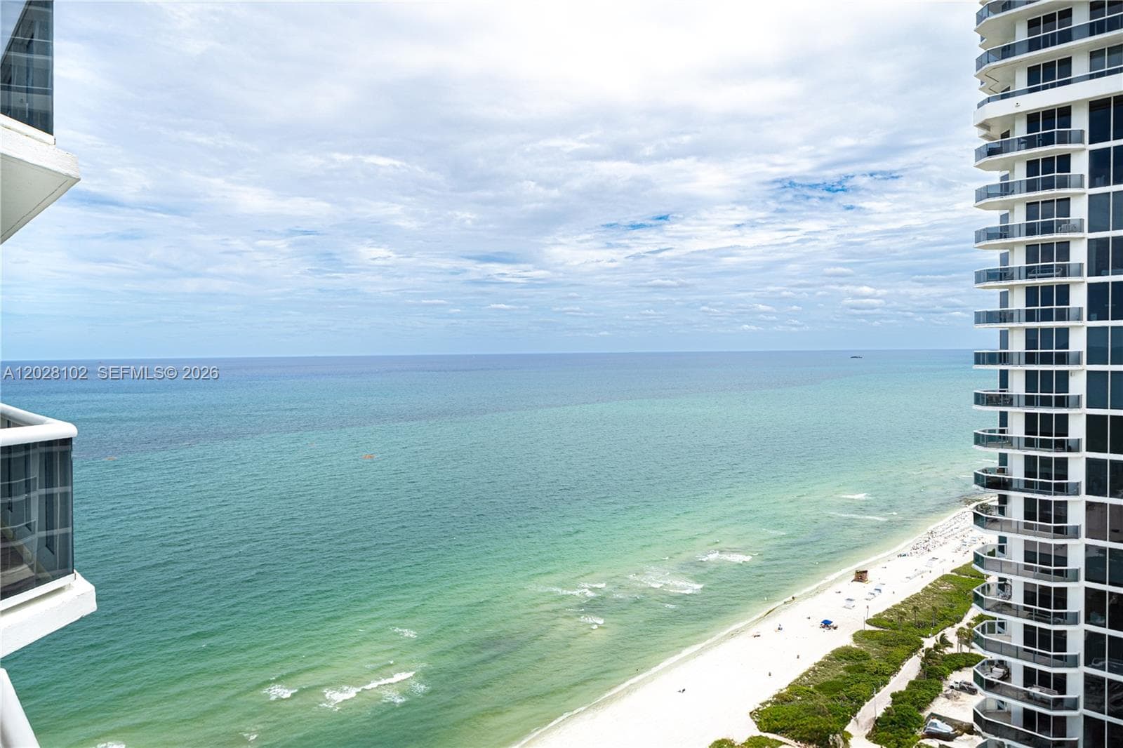 4779 Collins Ave 3504 photo 1