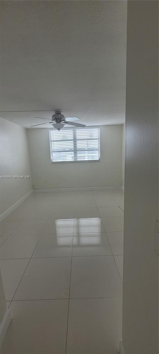 3750 NE 169th St 204 photo 17