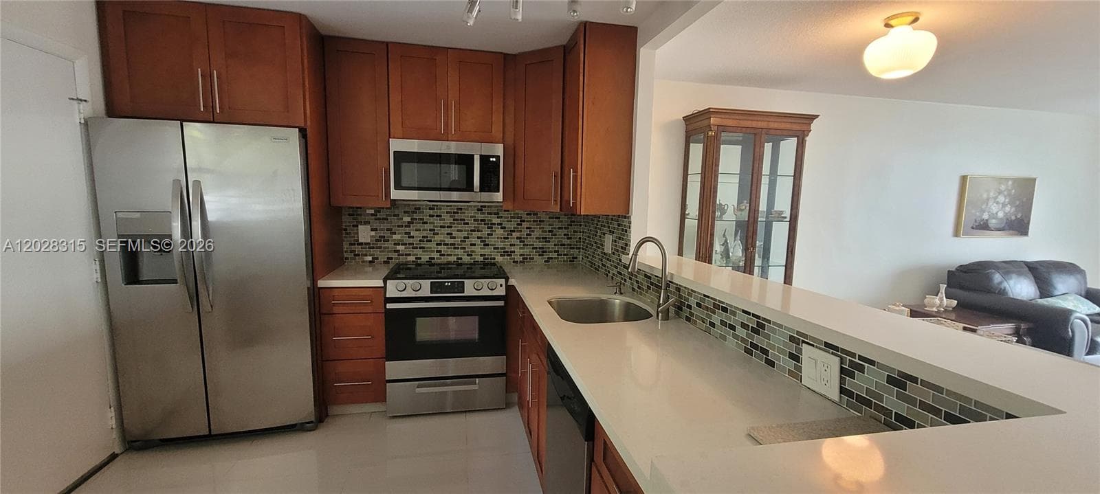 3750 NE 169th St 204 photo 11