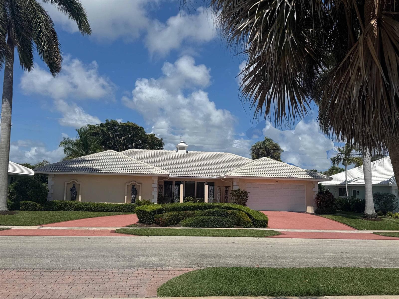 999 SW Pepperridge Terrace 1