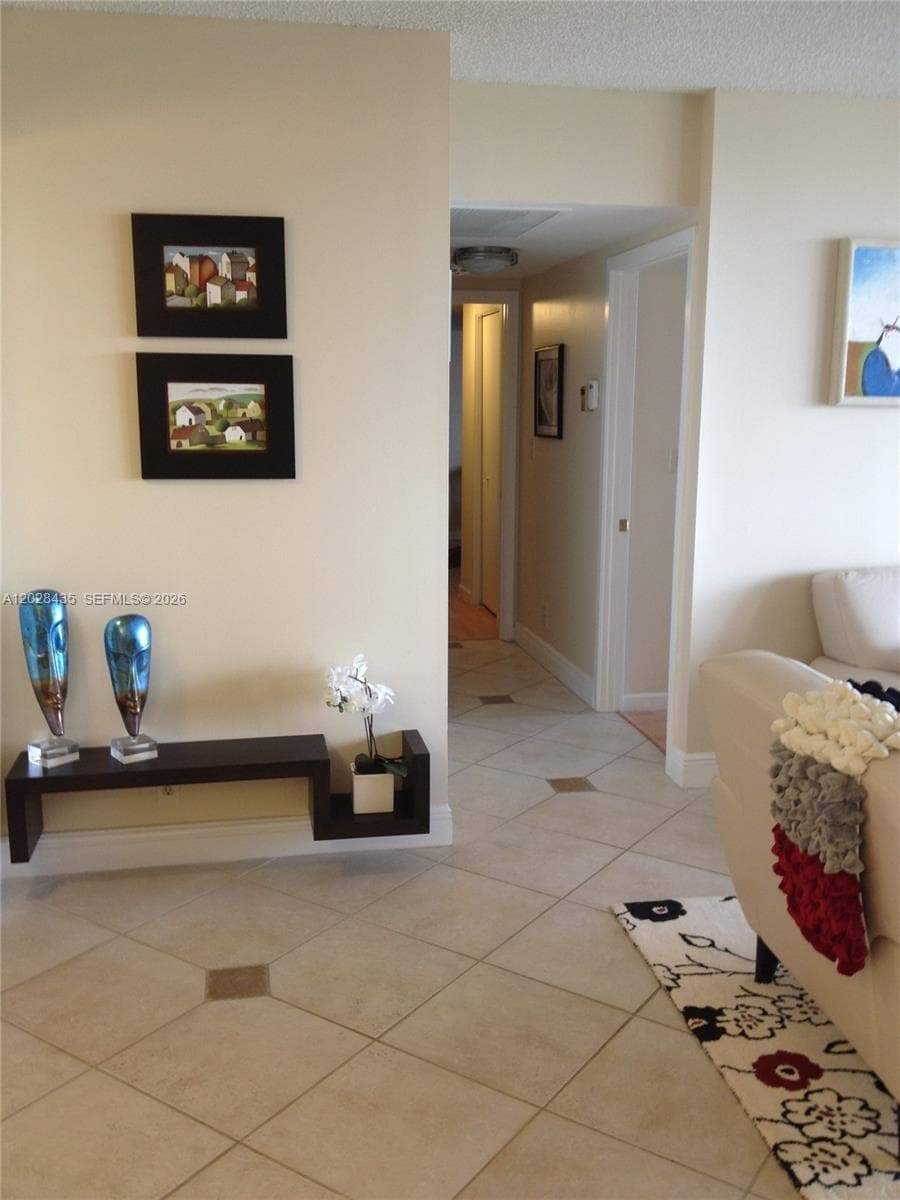 19707 Turnberry Way 18L photo 11