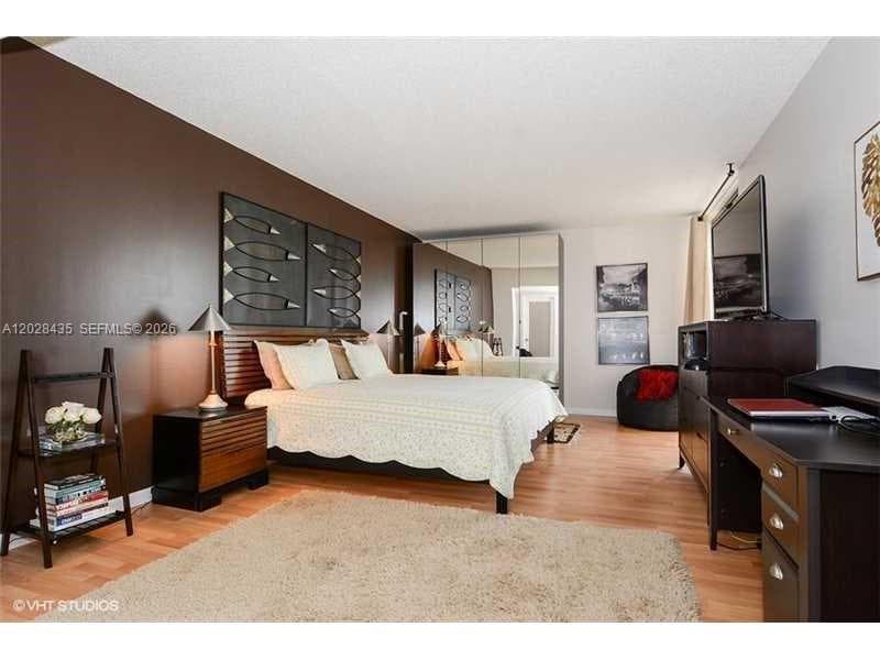 19707 Turnberry Way 18L photo 21